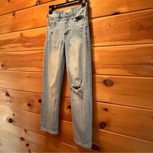Altar’d State Distressed Light Wash Denim Jeans size 25/1.